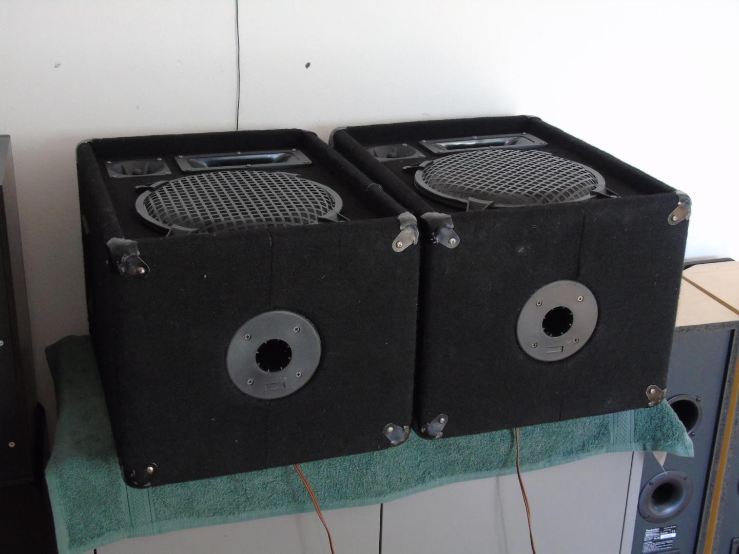 Kolumny estradowe Omnitronic 2x 400 wat. sprawne. DOSTAWA.
