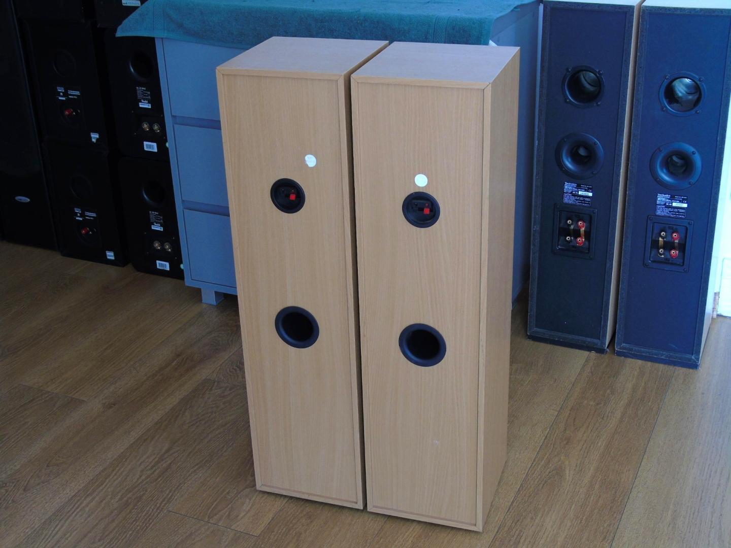 Wysokie kolumny audio 2x 100 wat fajne stereo. DOSTAWA.