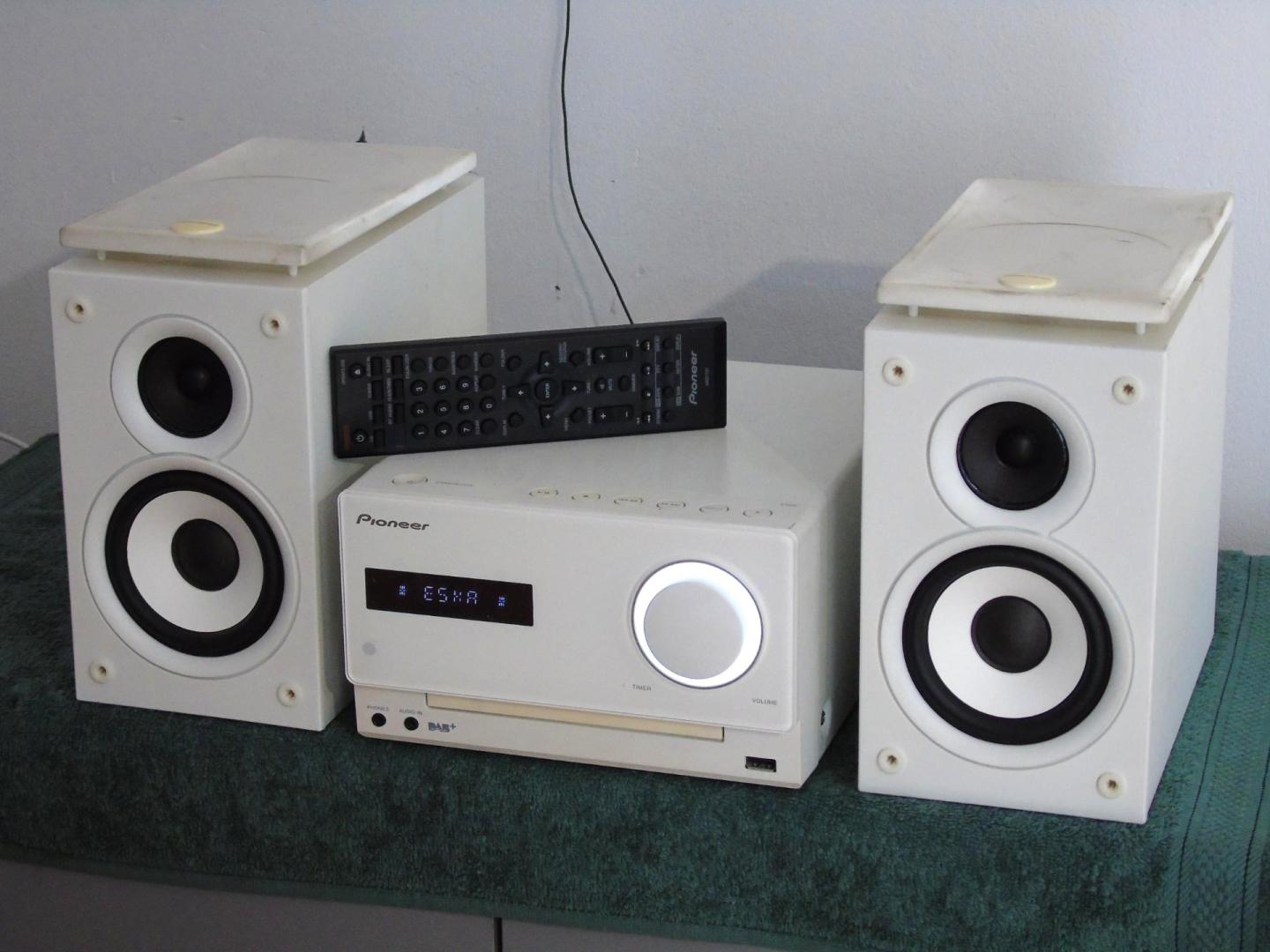 wieża stereo pioneer pilot usb mp-3 bt cd radio dab rds 2x aux kol. do