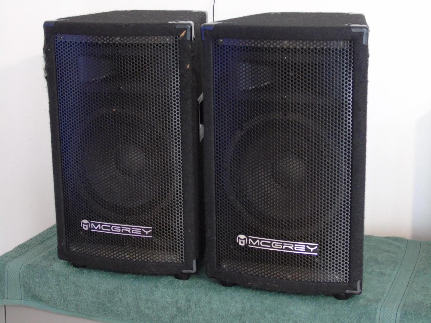 Kolumny estradowe McGrey-8 mocne 2x 300 wat. sprawne. DOSTAWA.
