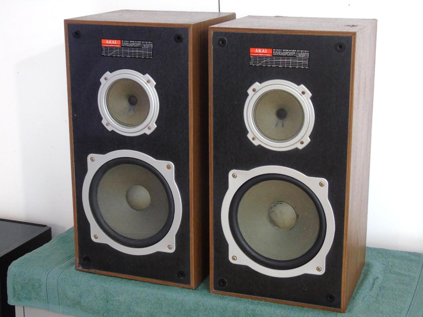 Kolumny audio Akai SR-H30 świetne stereo Vintage. DOSTAWA