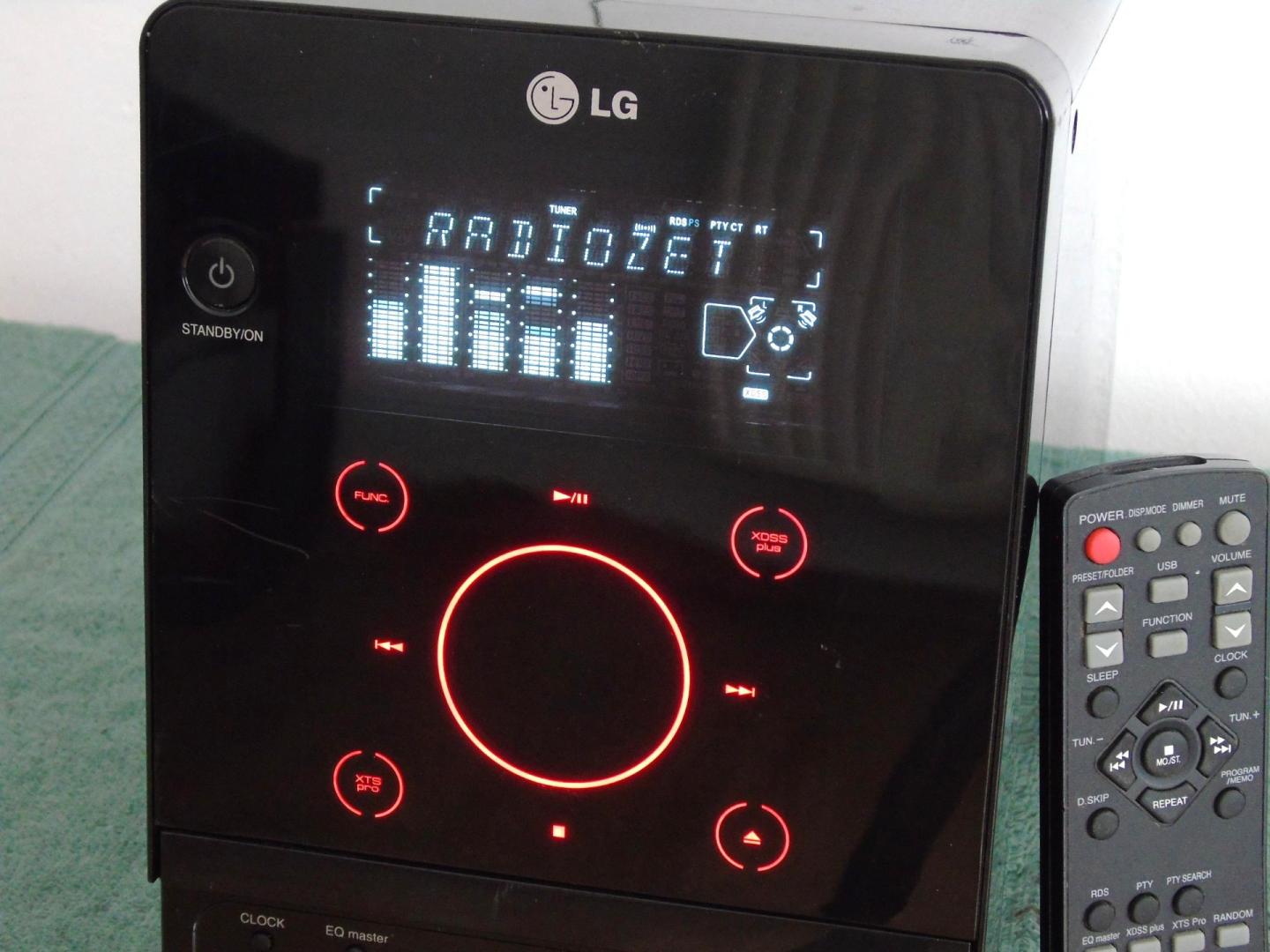 wieża z usb cd aux i pilotem lg sprawna i mocna. dostawa