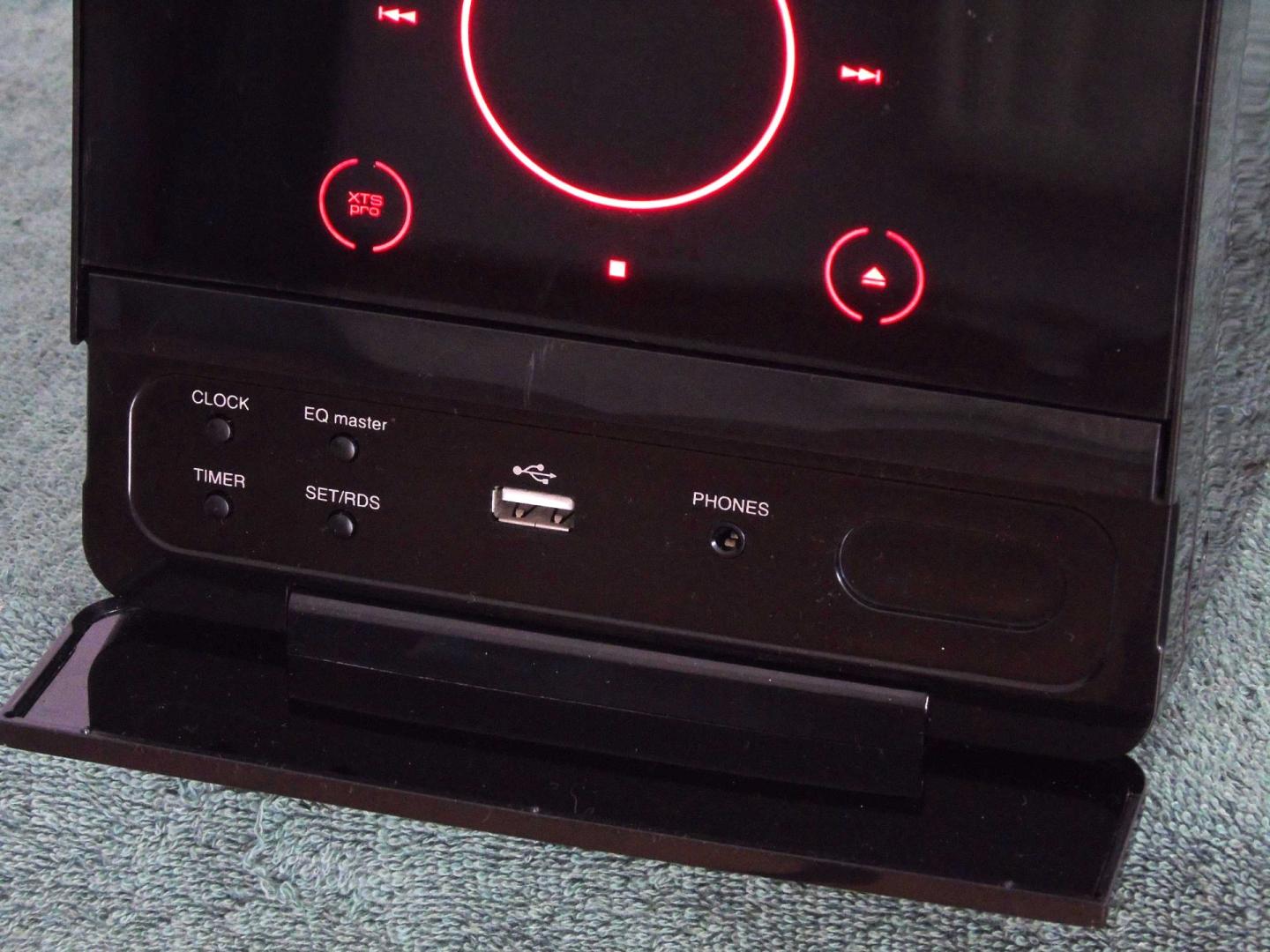 wieża z usb cd aux i pilotem lg sprawna i mocna. dostawa