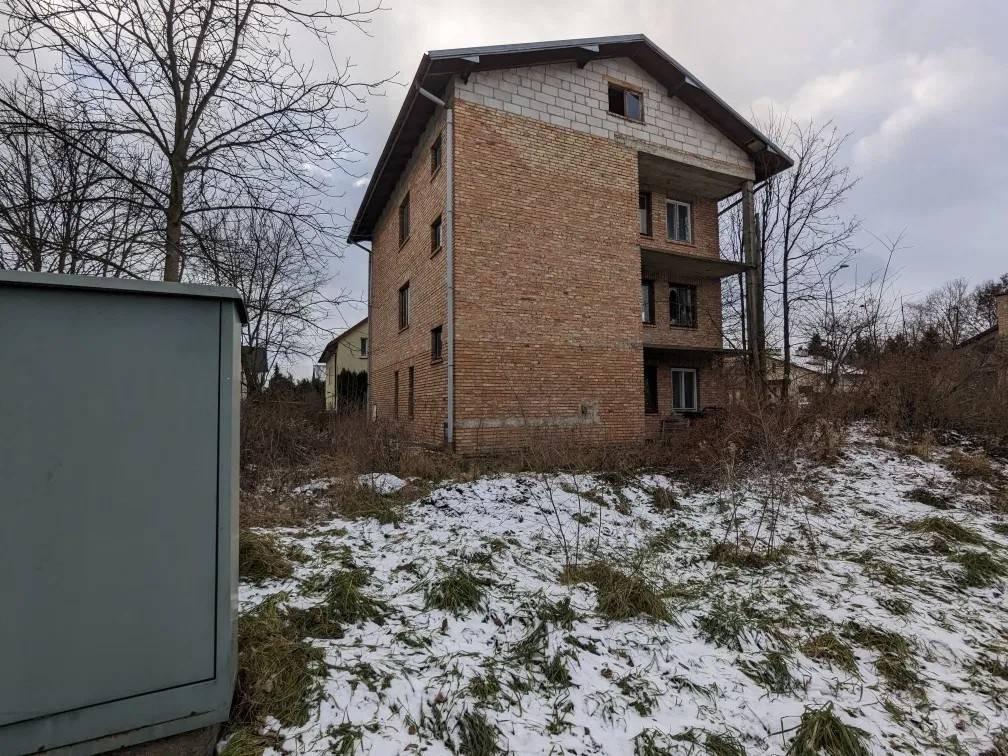 Trzy niezależne lokale, świetna lokalizacja, dla inwestora. Jasło.