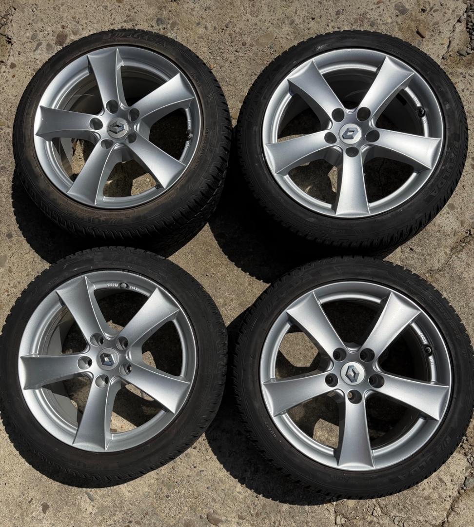 Używane srebrne alufelgi 17" z Renault Megane IV - stan b.dobry
