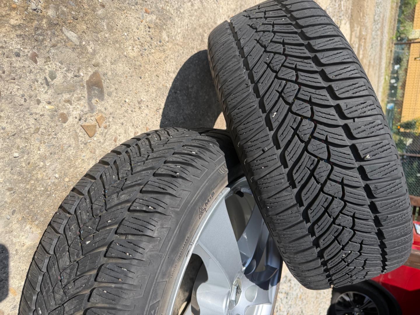 Używane srebrne alufelgi 17" z Renault Megane IV - stan b.dobry