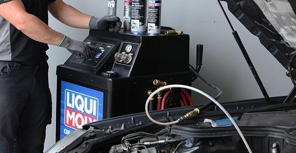 Dynamiczna Wymiana Oleju w Skrzyniach Biegów Automatycznych Liqui Moly