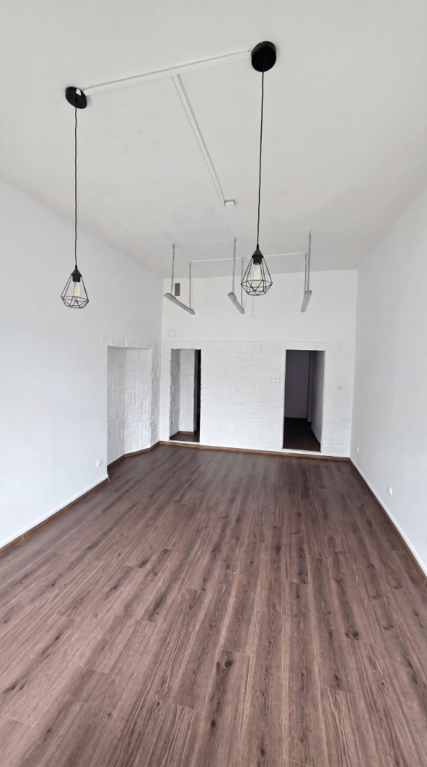 lokal użytkowy przy rynku głównym w jaśle | 34 m | wejście z chodnika