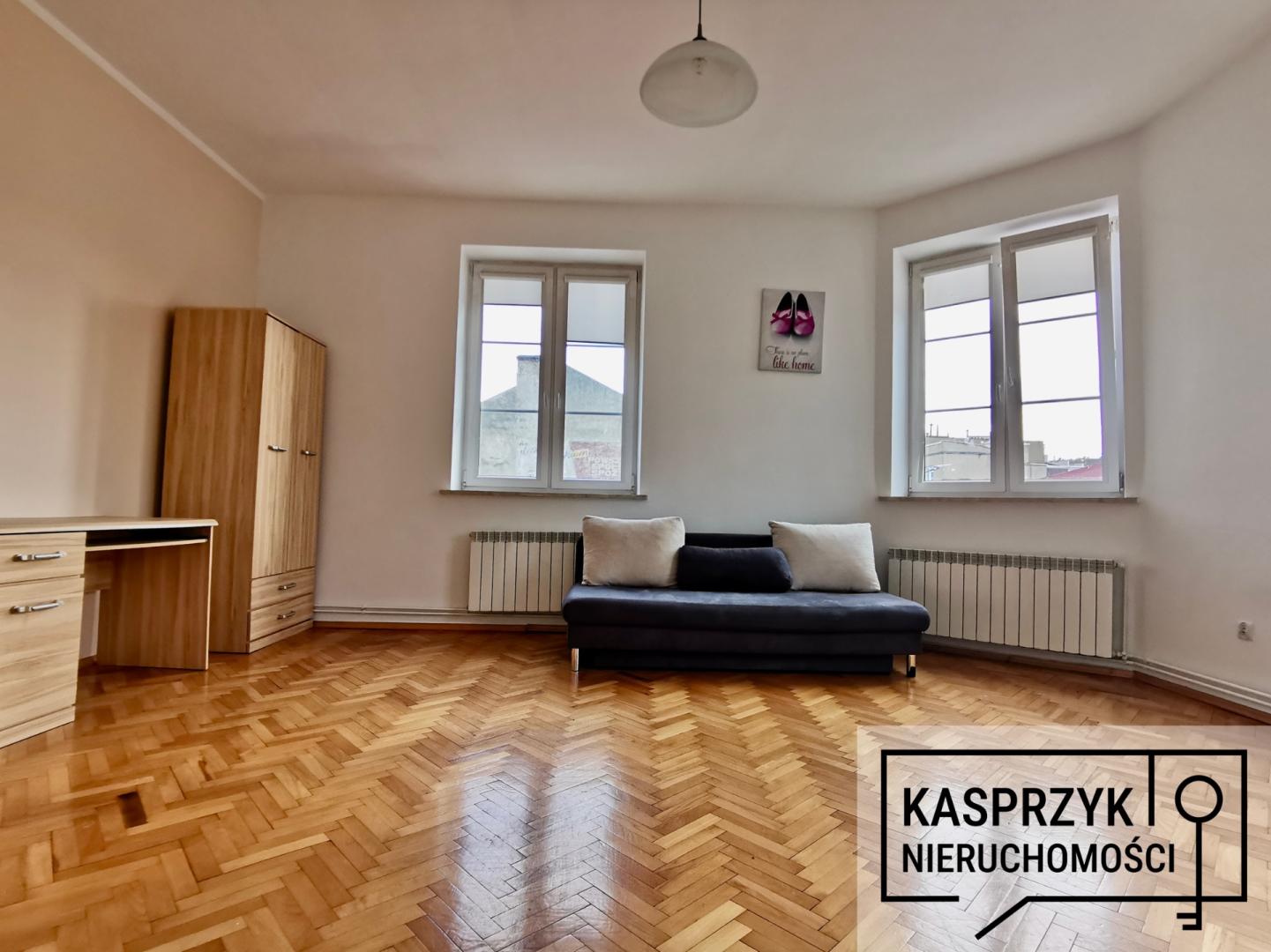 Na sprzedaż duże, przestronne mieszkanie w Jaśle.