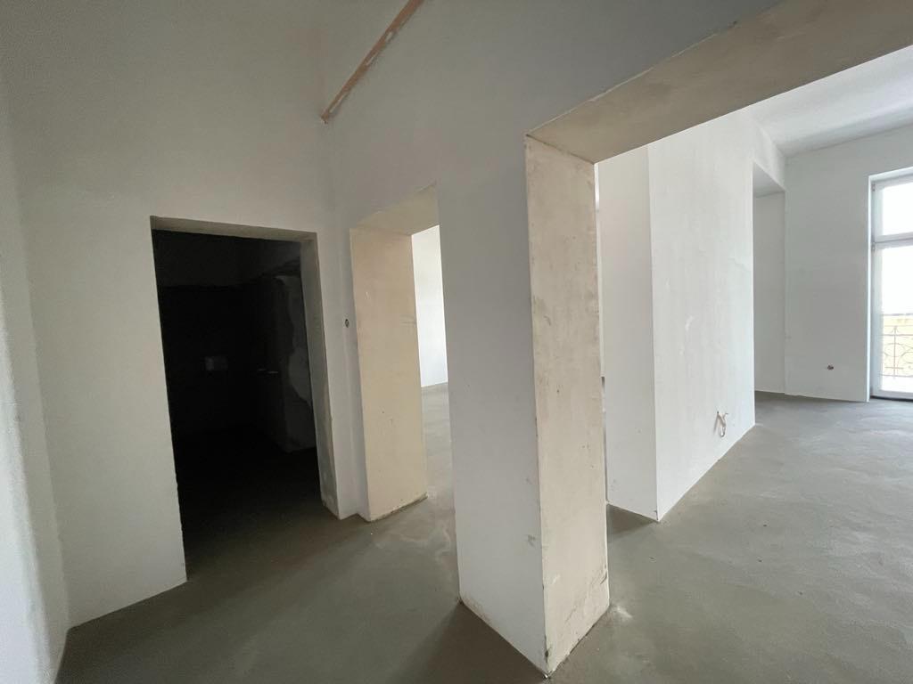 Lokal mieszkalny (8) w centrum Jasła, I piętro, 59,39 m.kw. + piwnica