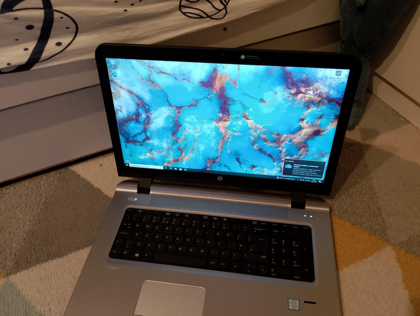 Duży laptop do pracy 17.3 cala FHD