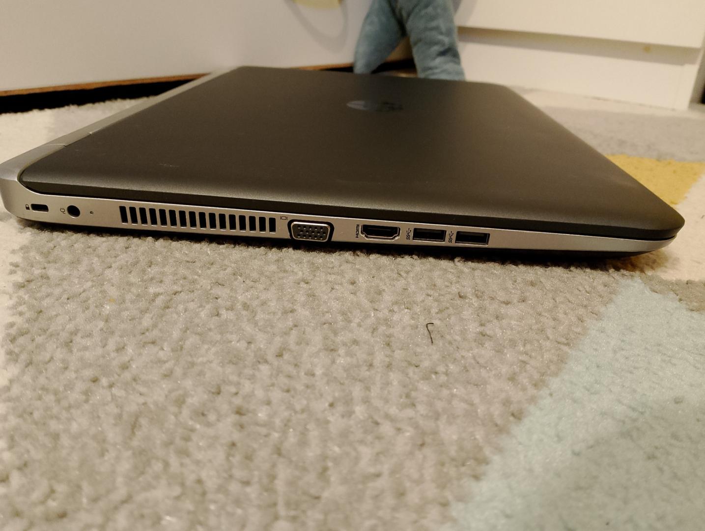 Duży laptop do pracy 17.3 cala FHD