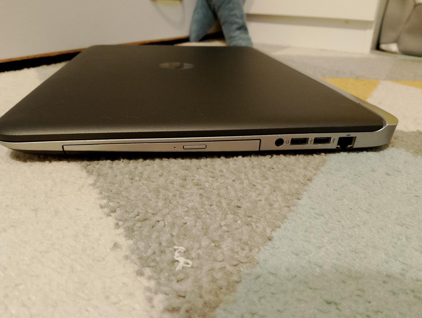 Duży laptop do pracy 17.3 cala FHD