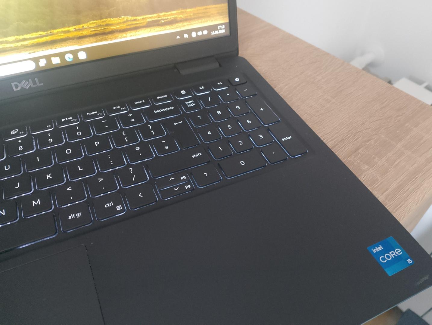 Dell latitude 3520 i5 11 gen 15.6 cala