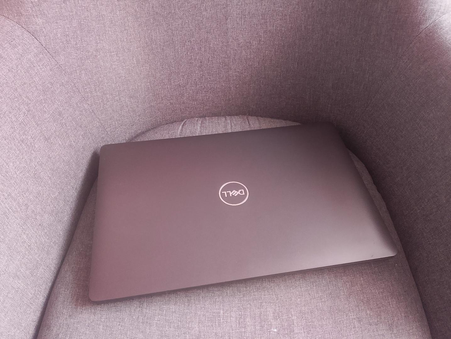 Dell latitude 5501 i5 9H 15.6 FHD 16/512