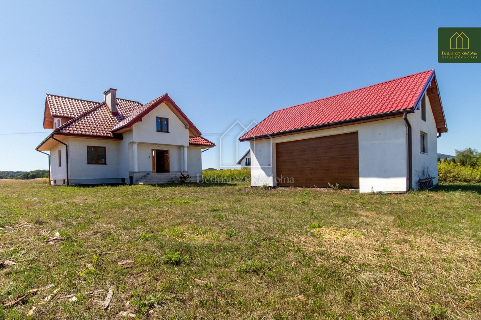 Przestronny dom z dużą działką - Jasło, Krajowice