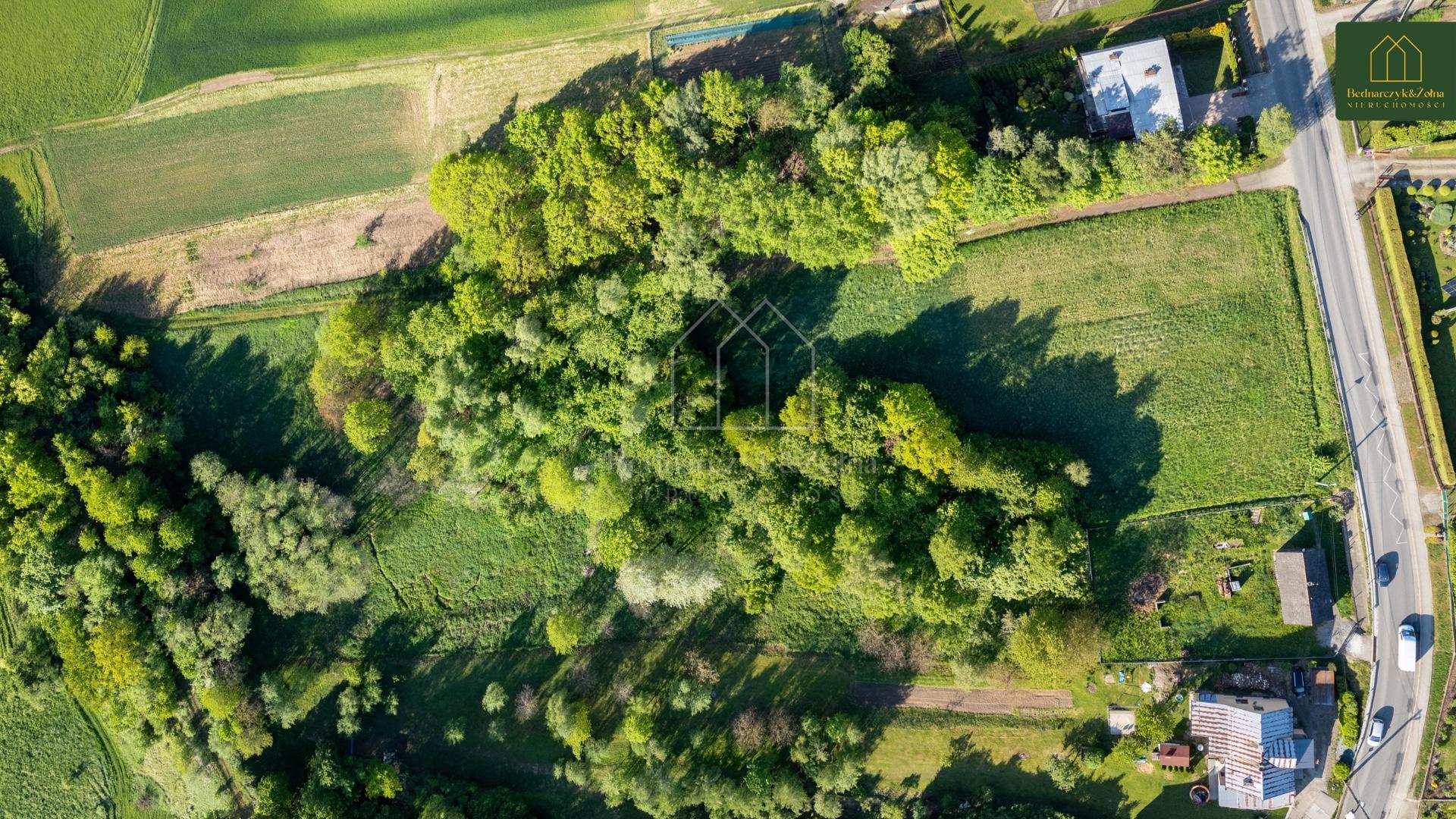 Widokowe działki pod domy w Jareniówce, warunki zabudowy w toku
