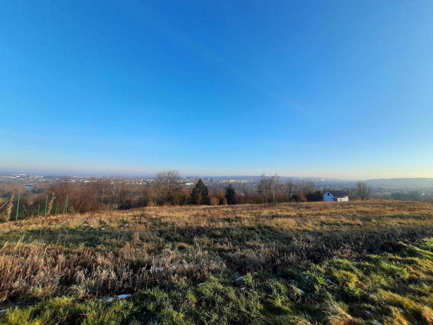 Działka z wyjątkowym widokiem w Jareniówce