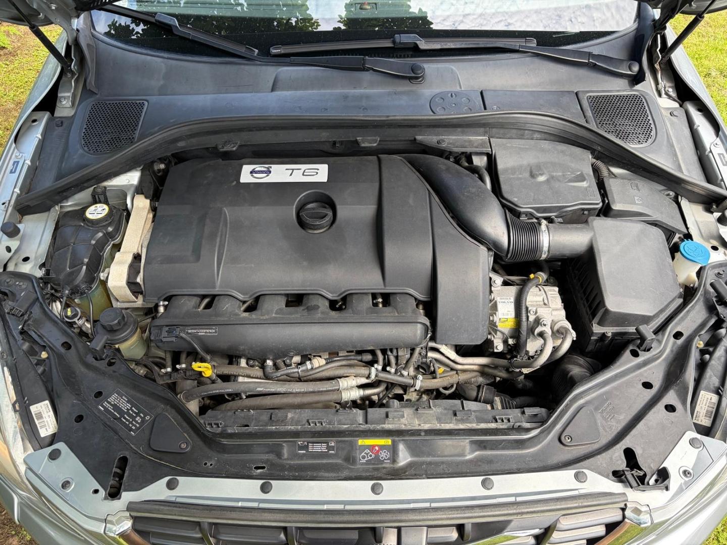 Sprzedam Volvo XC 60 3.0 T6 z LPG 2012 rok prod.