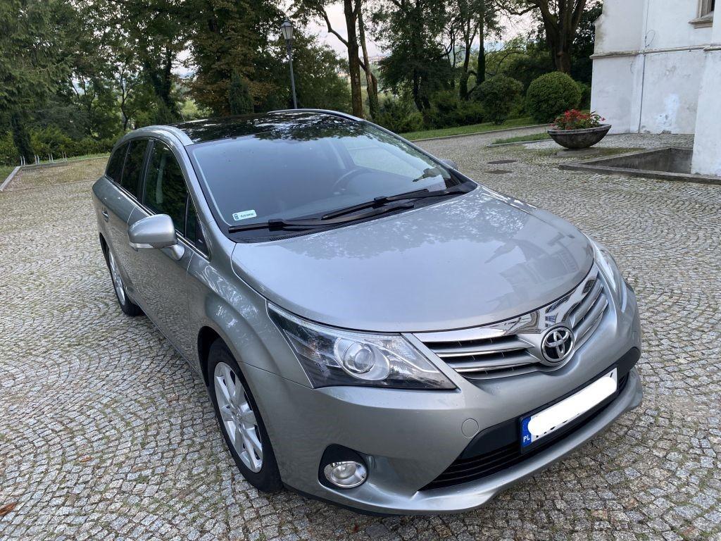 Toyota Avensis t27 2.0d4d 2012r. Panorama/Navi