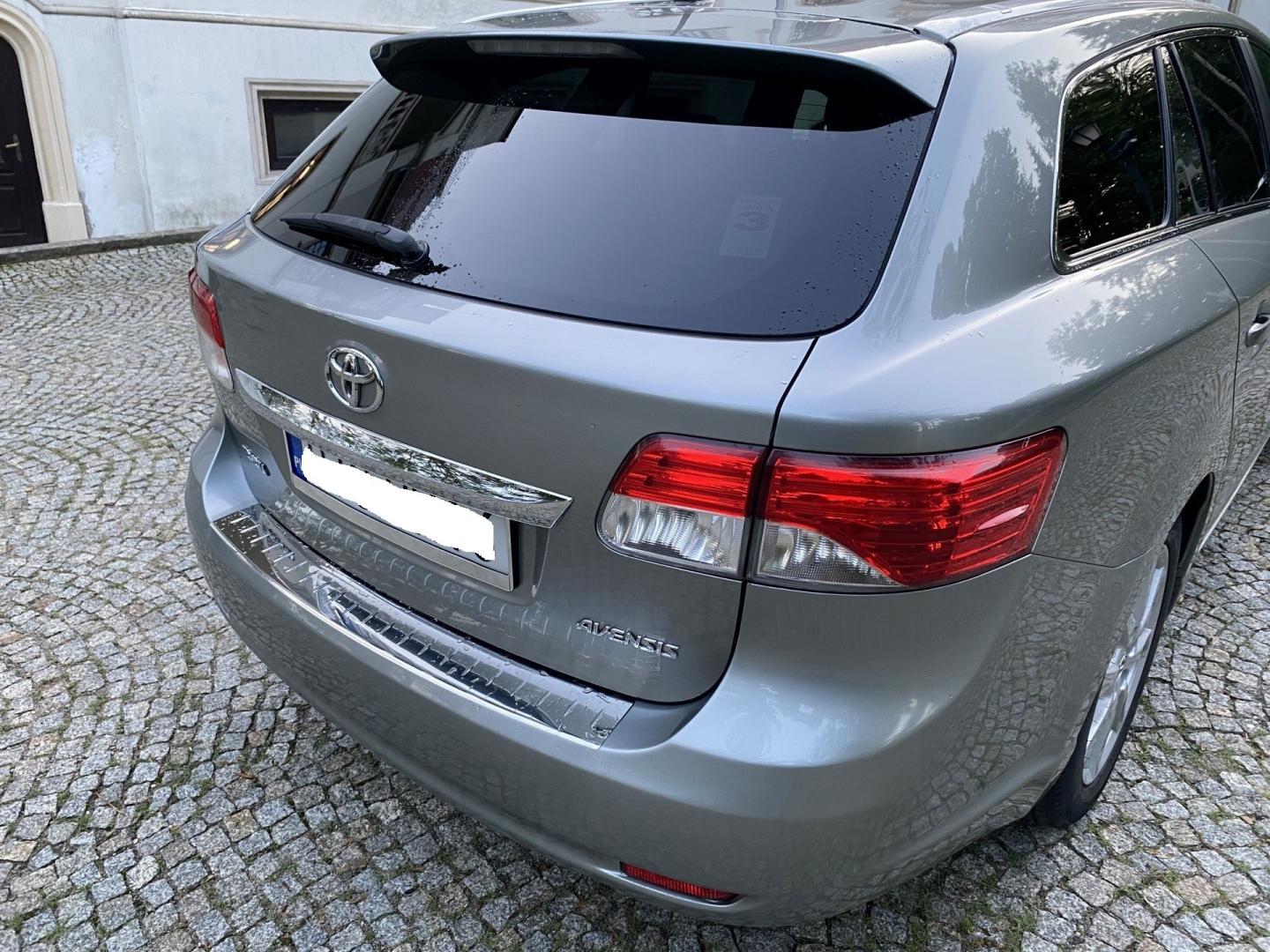 Toyota Avensis t27 2.0d4d 2012r. Panorama/Navi