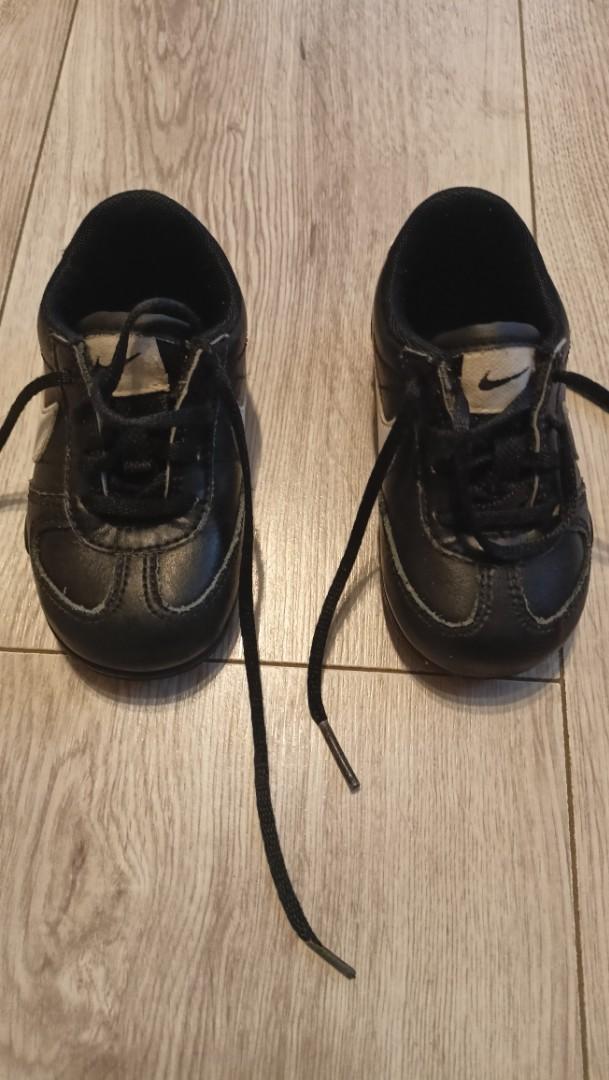 Buciki dziecięce Nike rozmiar 21