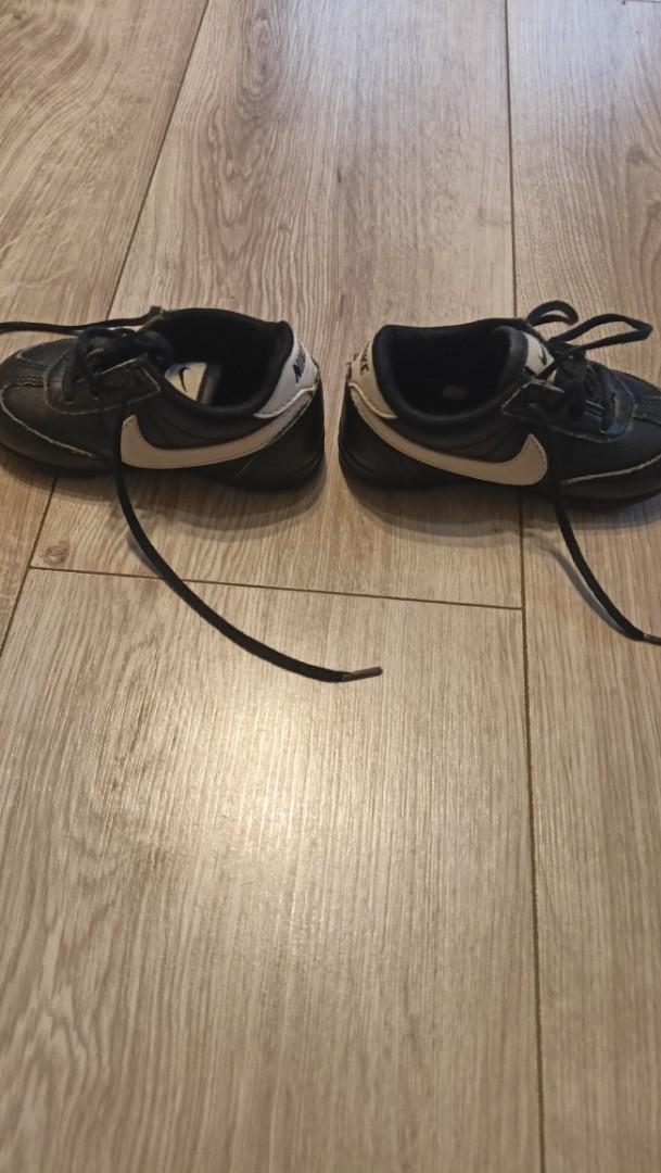 Buciki dziecięce Nike rozmiar 21