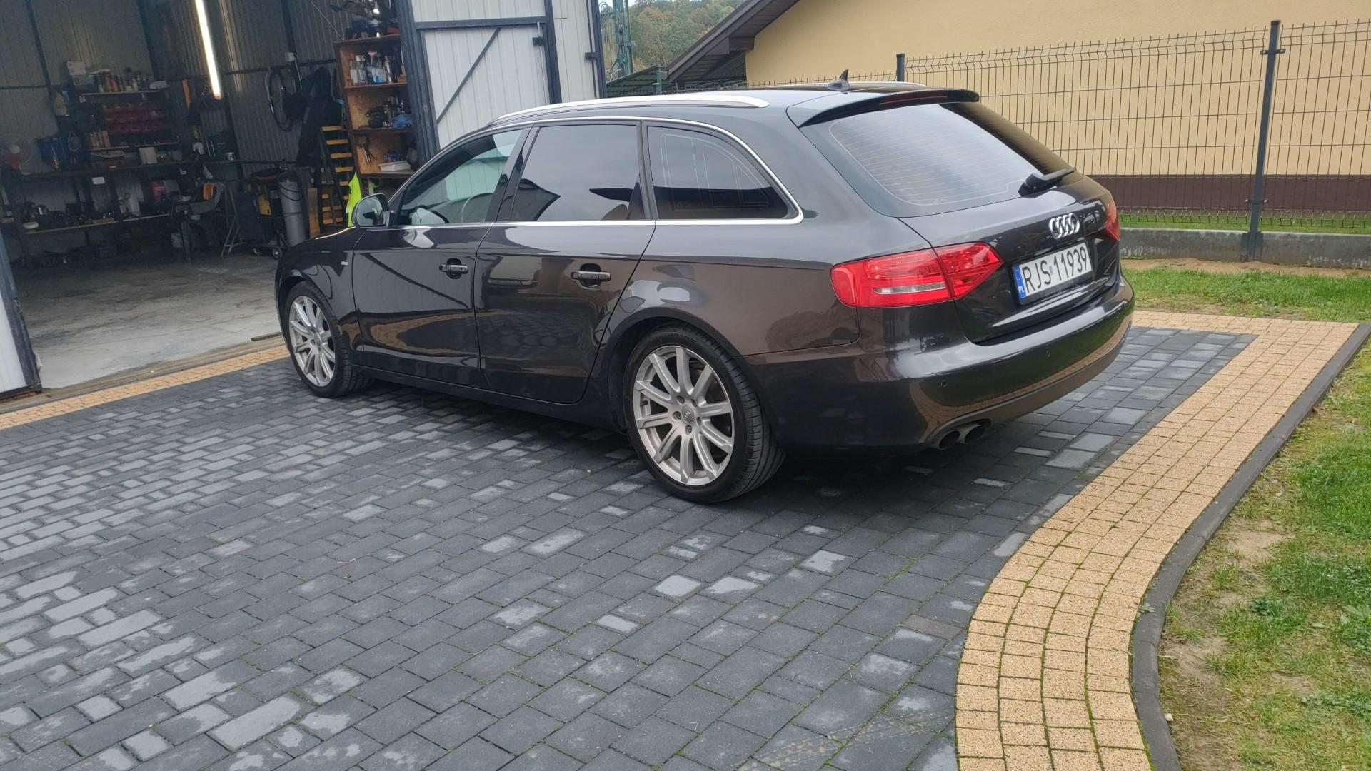 Audi A4 B8 2.0TDI 2009r