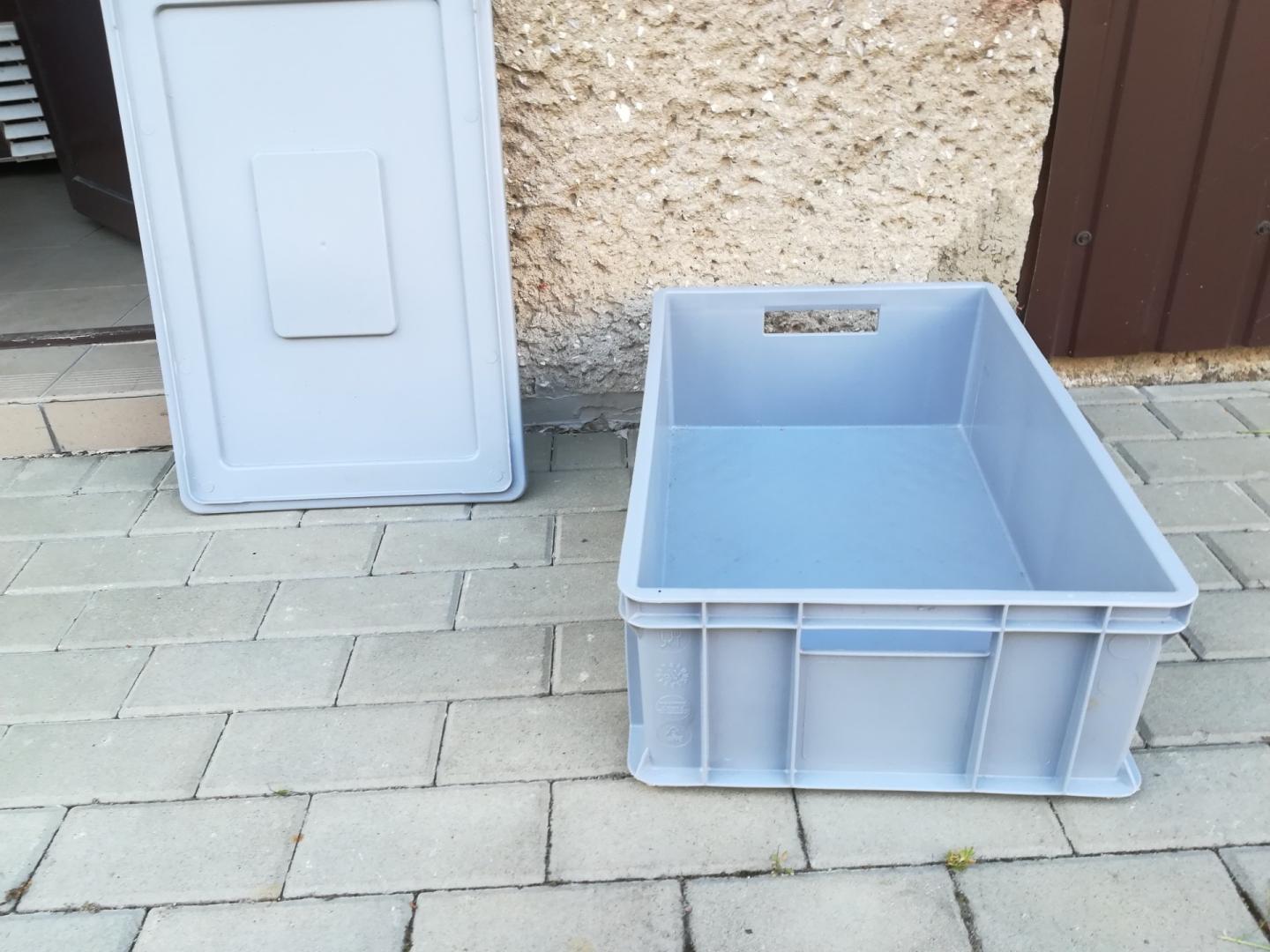 Skrzynki plastikowe