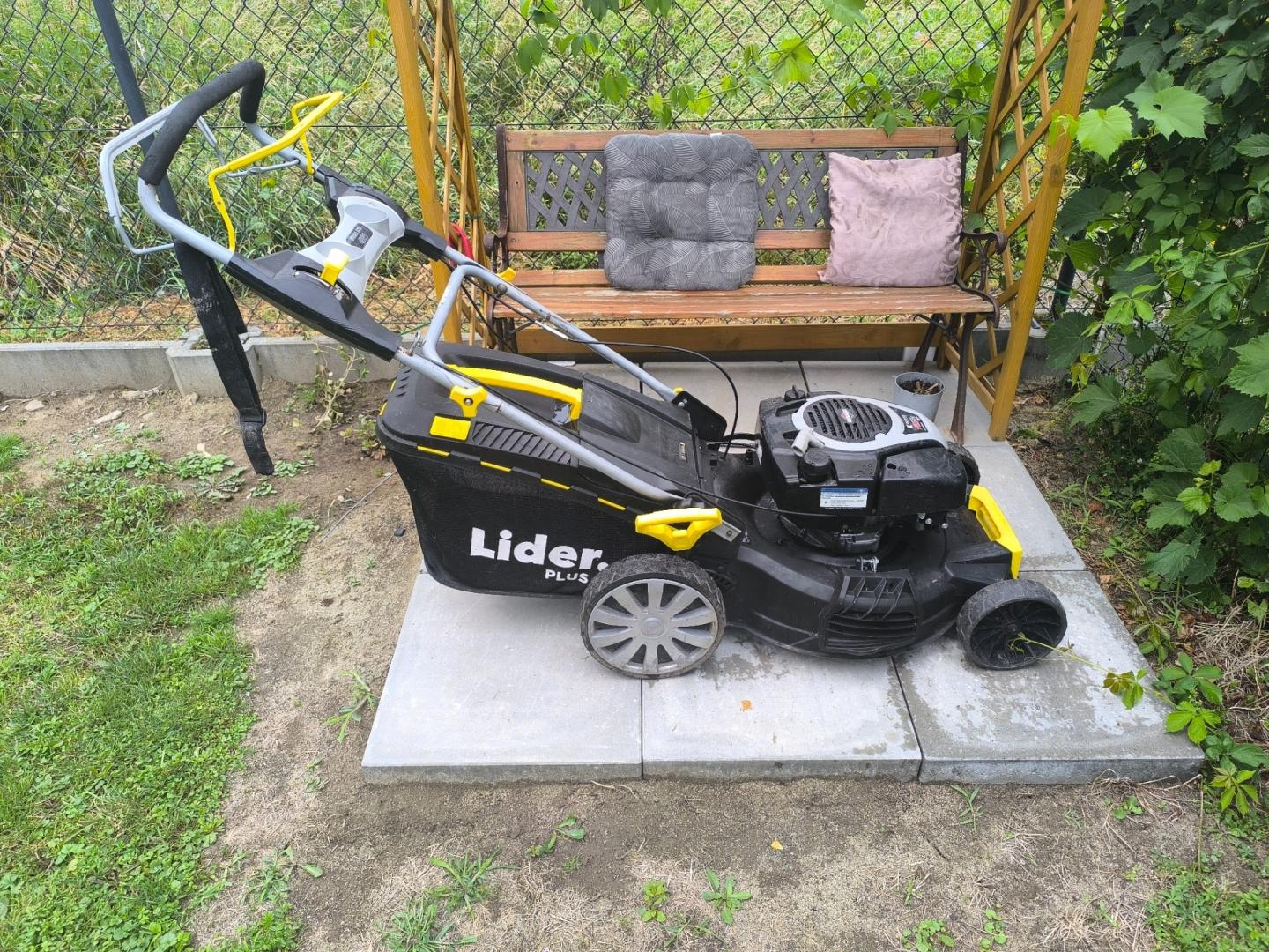Kosiarka spalinowa Lider Plus z napędem
