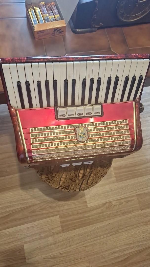 Akordeon weltmester 96 basów