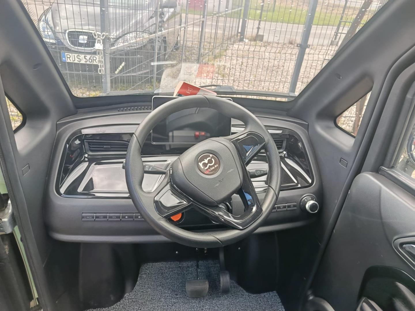 skuter elektryczny zabudowany z dachem micro car bili bike ecomo 4