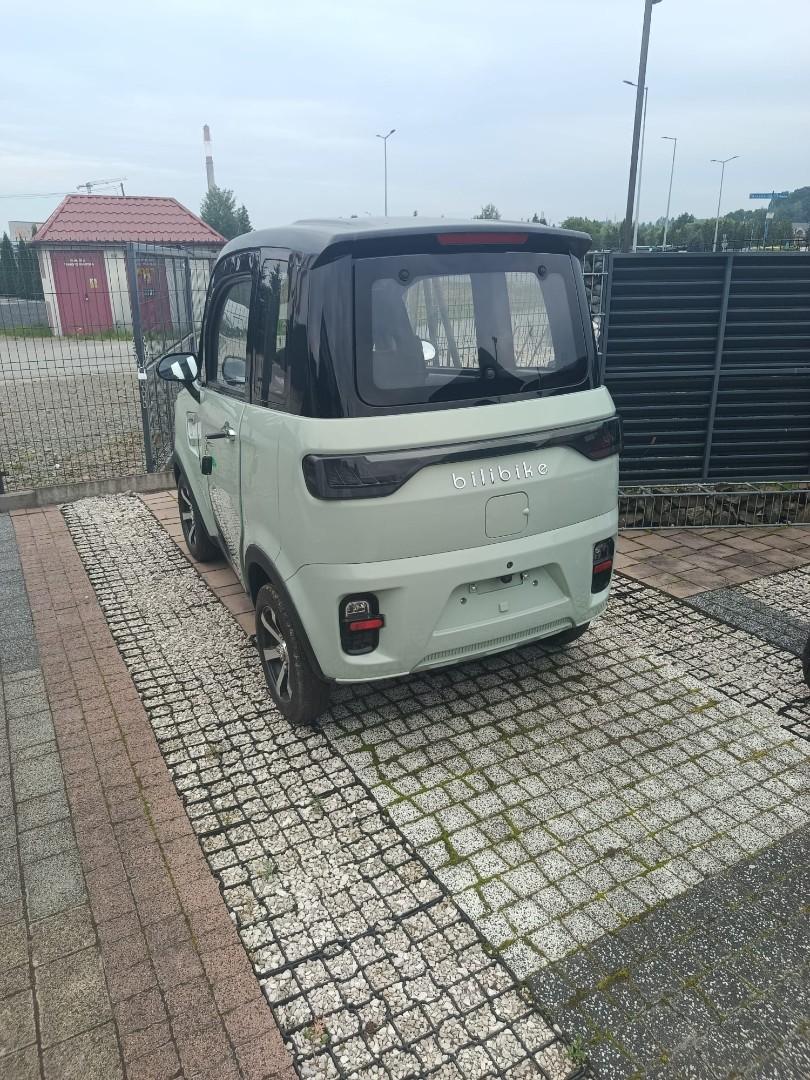 skuter elektryczny zabudowany z dachem micro car bili bike ecomo 4
