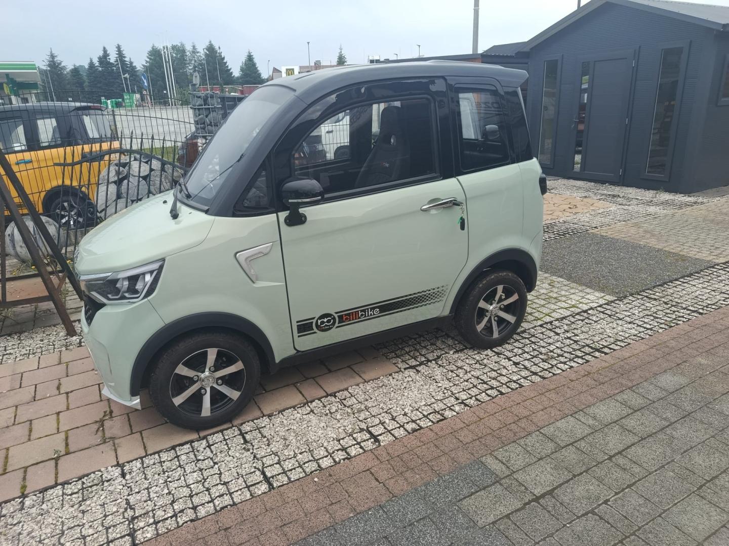 skuter elektryczny zabudowany z dachem micro car bili bike ecomo 4