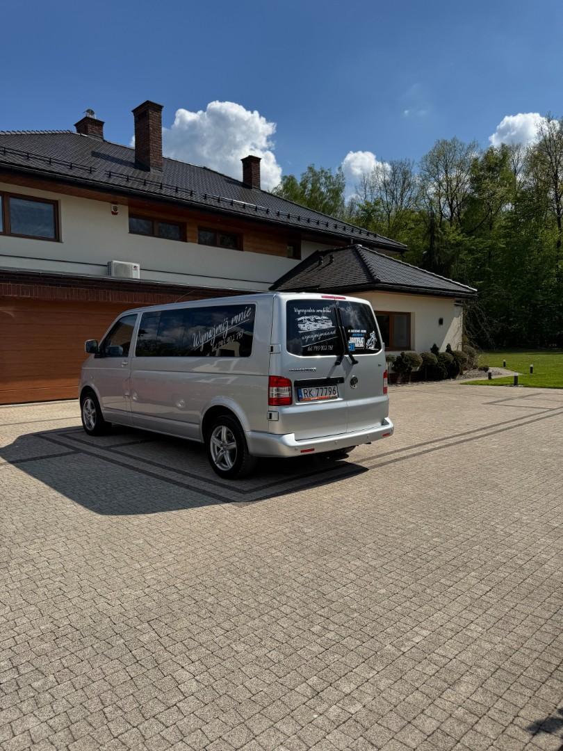 Wynajem samochodu Volkswagen Caravelle 2006, 9 osobowa Wersja LONG