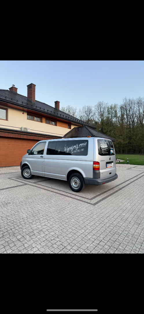Wynajem Volkswagen Caravelle 2009r. Wersja 9 osobowa