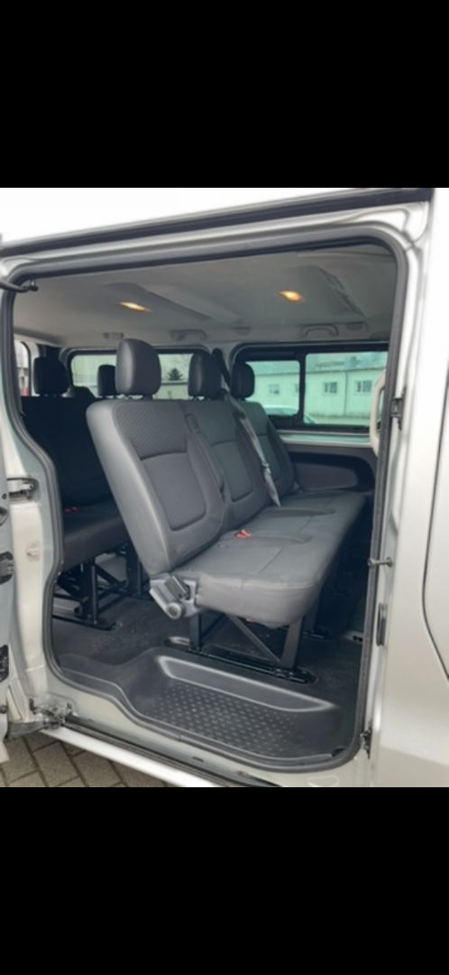 Wynajmę busa 9 osobowego Opel VIVARO 2018r.