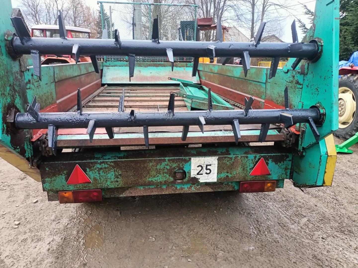 Rozrzutnik obornika jednoosiowy 2.5T