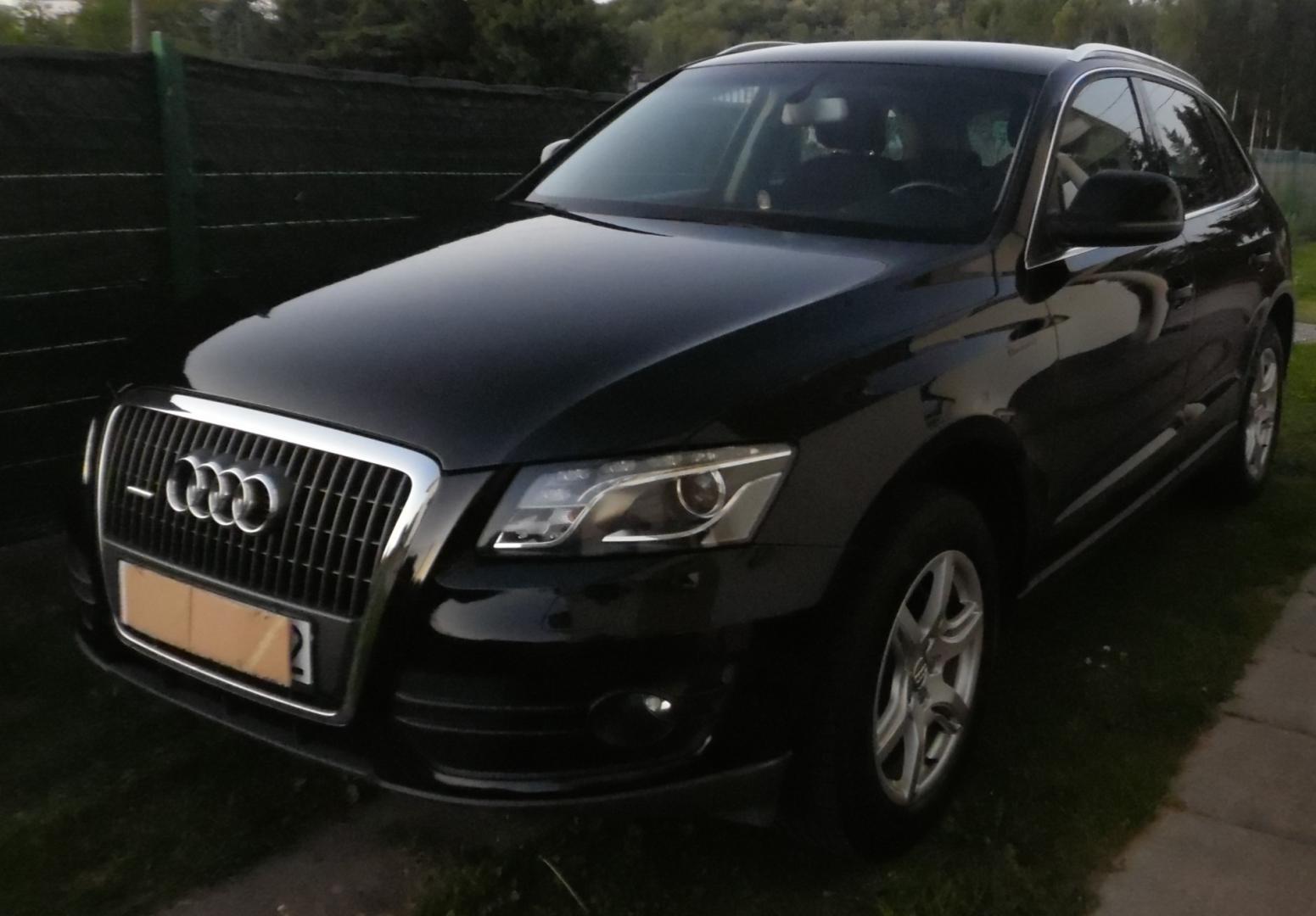 samochód osobowy Audi Q5