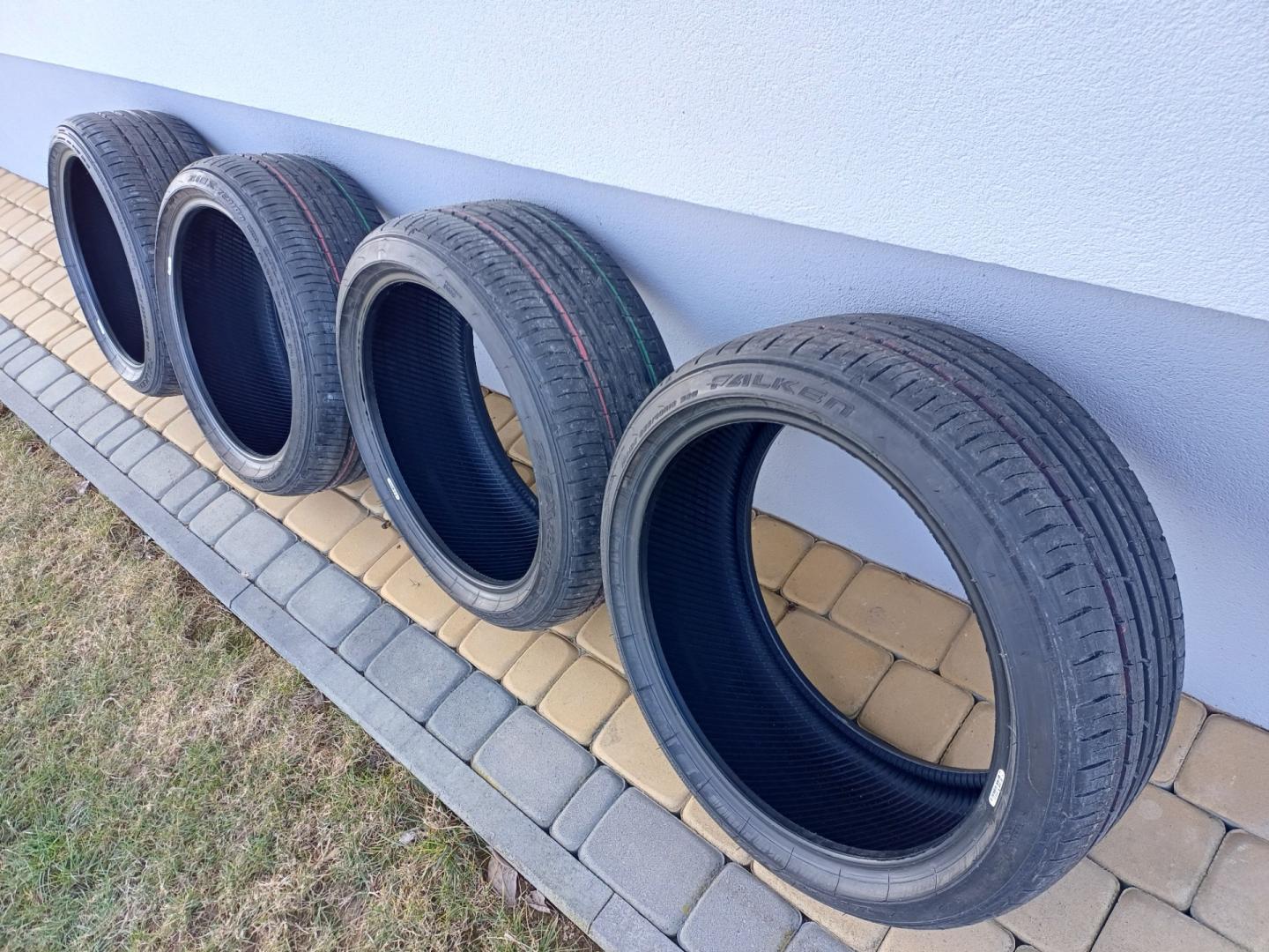 4 opony FALKEN 225/40 R 18 letnie (nowe)