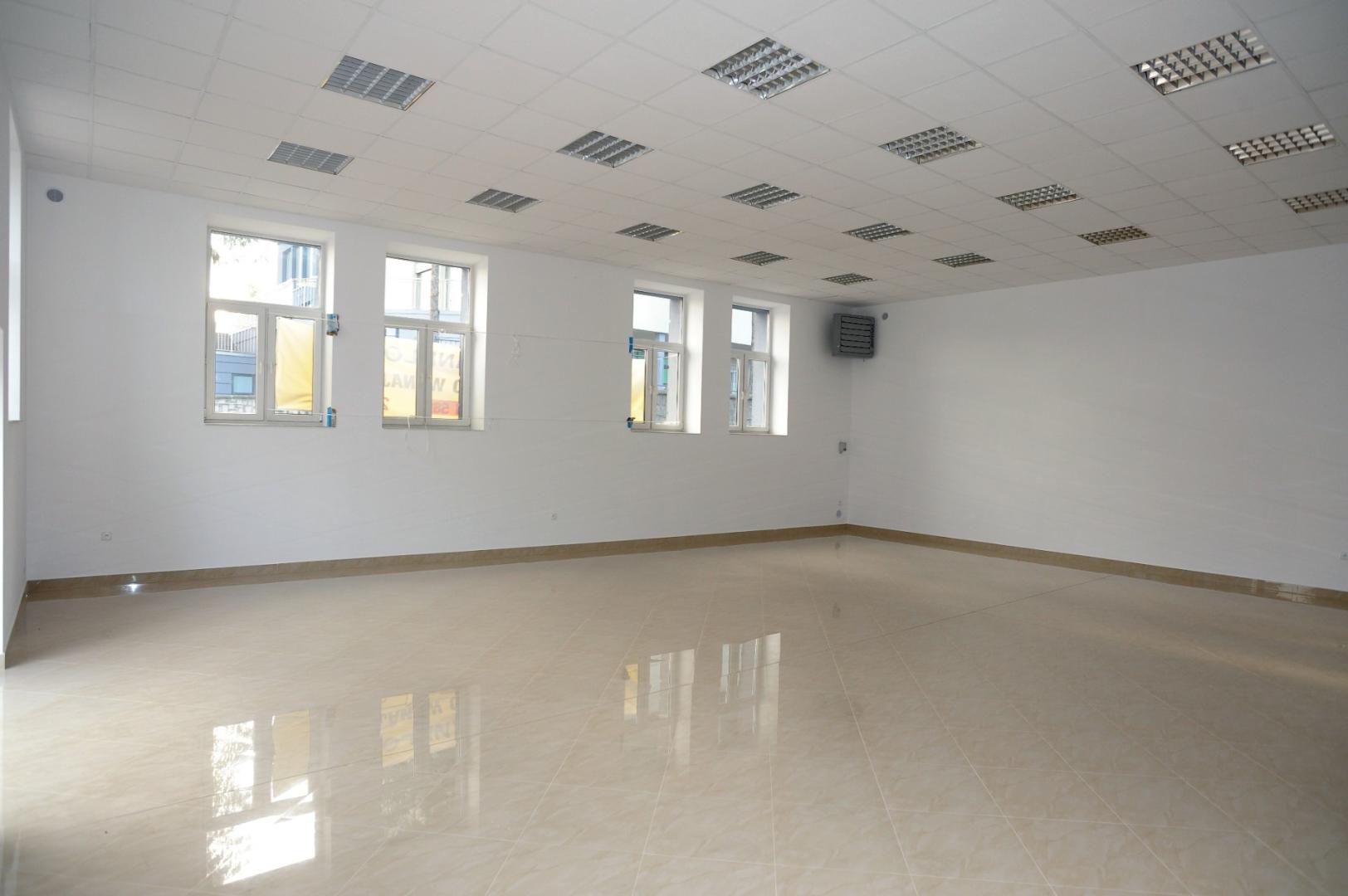 Lokal handlowo-usługowy 250 m | Parter | Witryna | Parking