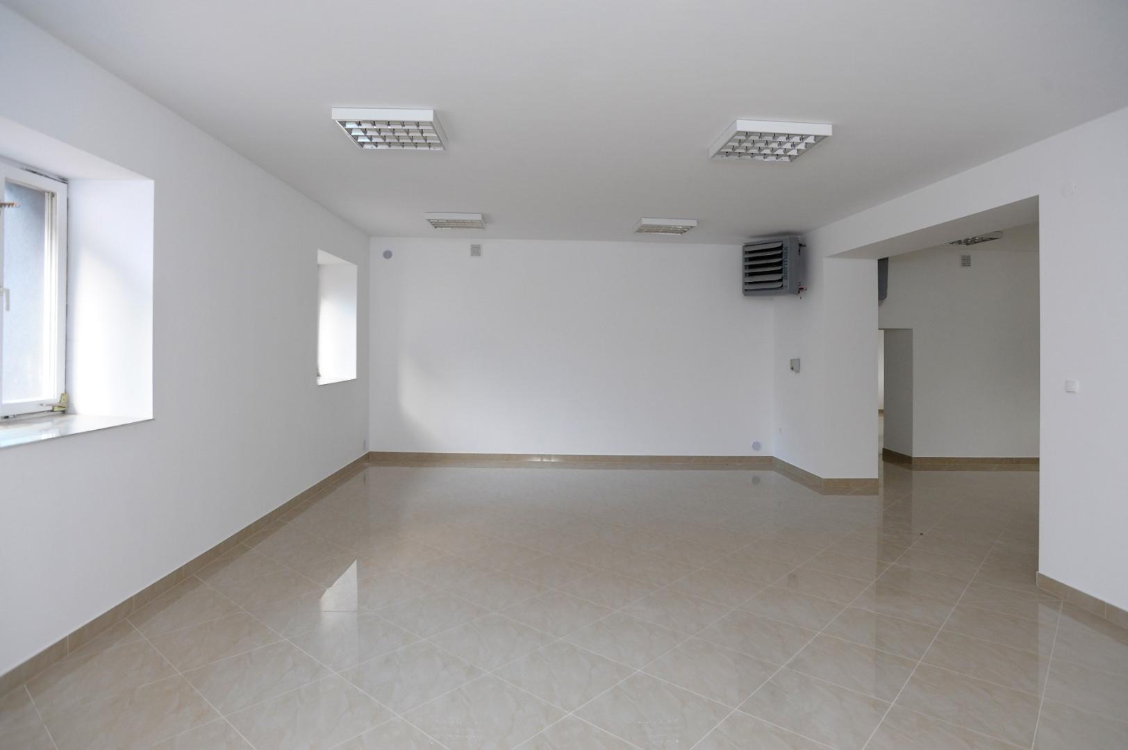 Lokal handlowo-usługowy 250 m | Parter | Witryna | Parking
