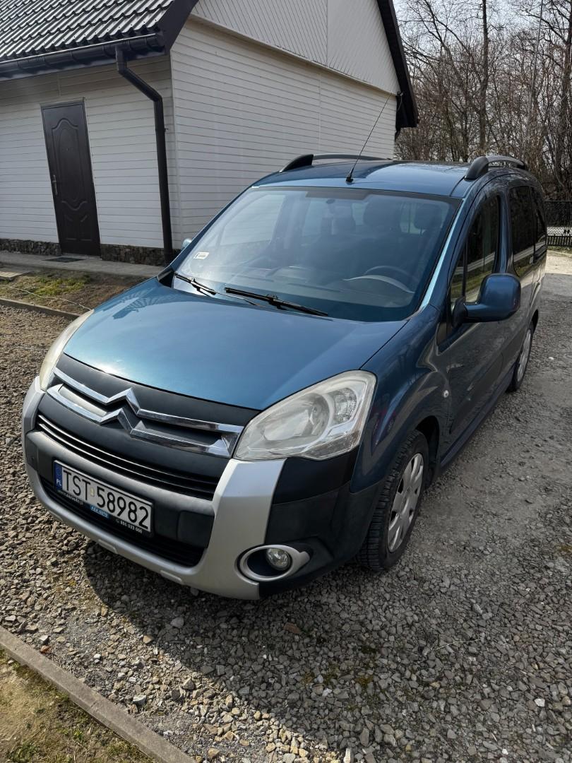 Samochód Citroen Berlingo XTR w gazie