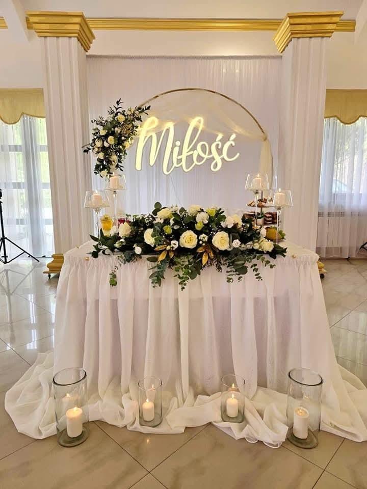 Eleganckie Dekoracje Okolicznościowe
