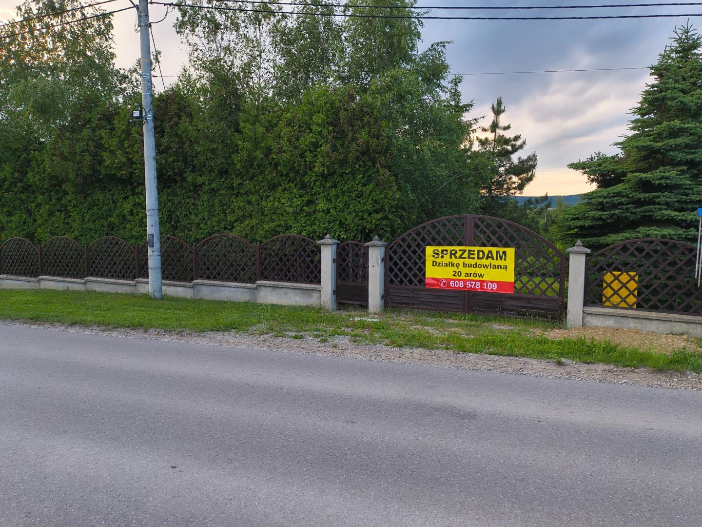 Sprzedam działkę budowlaną 20 ar.