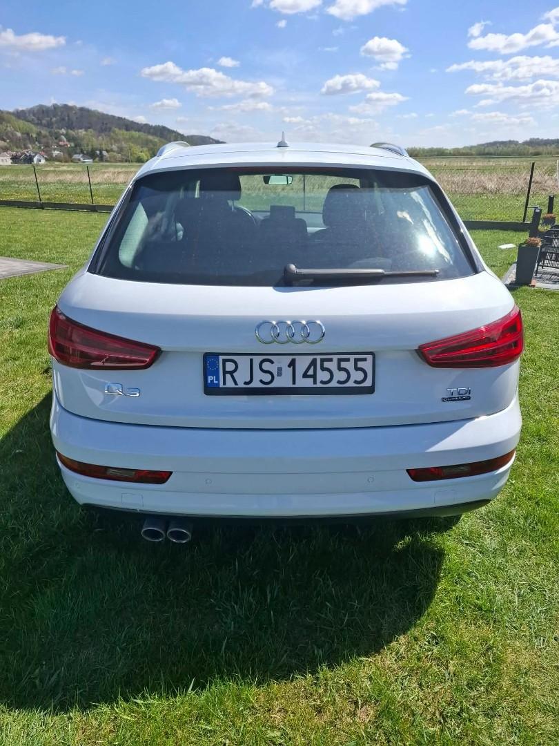 Białe Audi Q3 automat 4x4