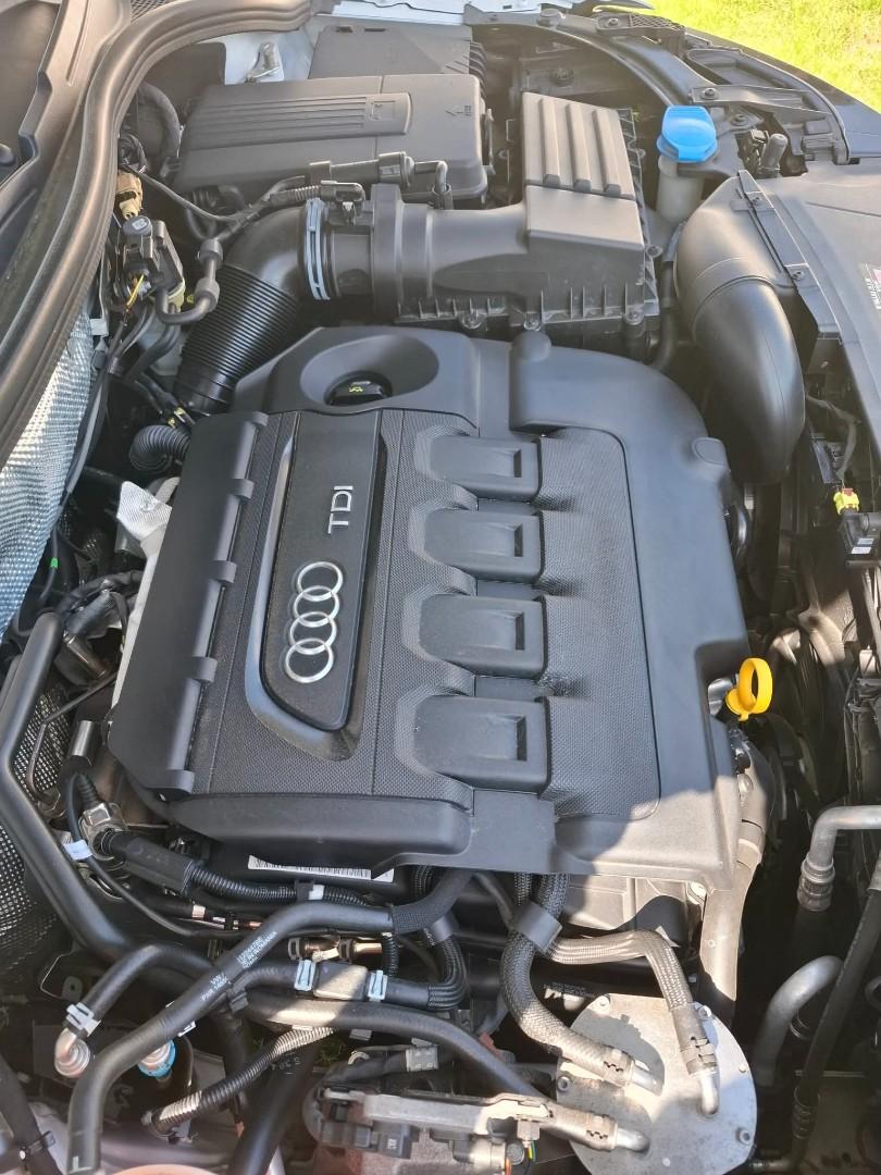 Białe Audi Q3 automat 4x4