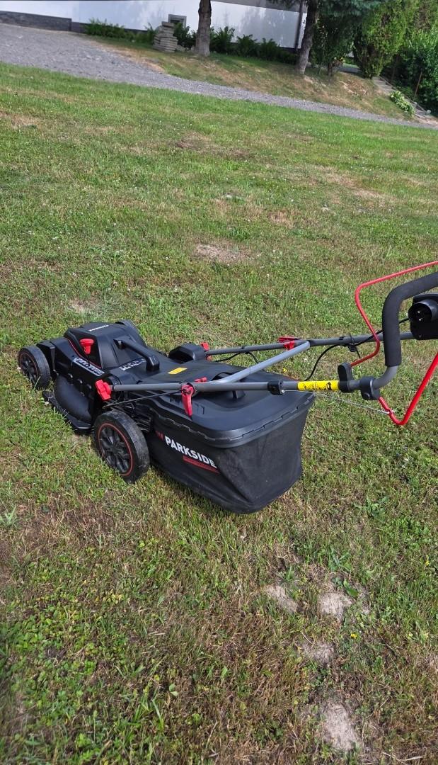 Kosiarka elektryczna z napędem Parkside Performance 2000 W  PPRM 2000A