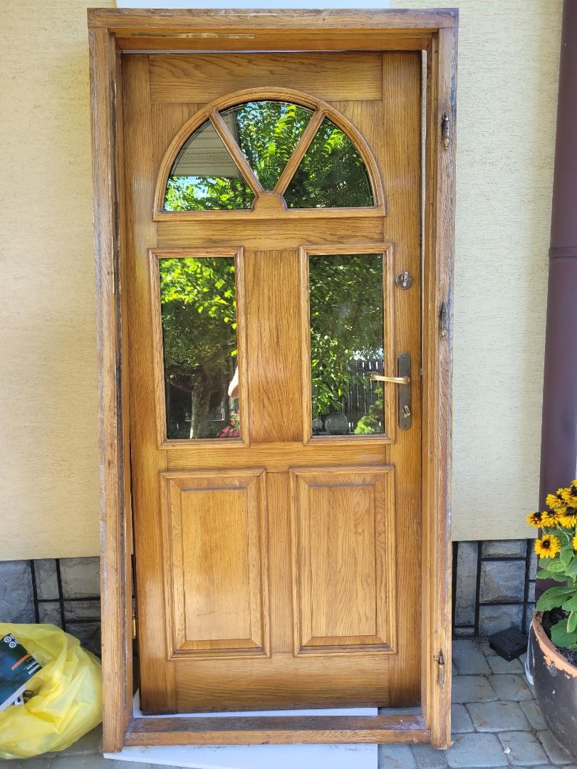 Sprzedam dębowe zewnętrzne drzwi