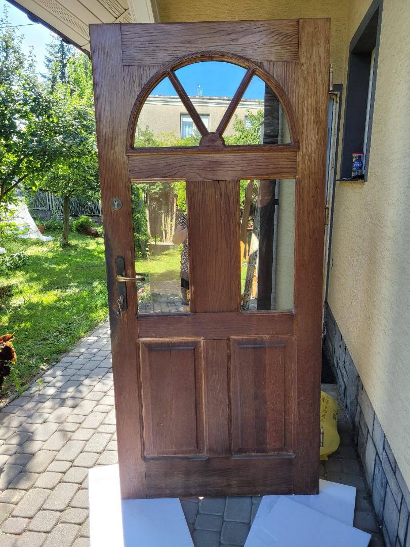 Sprzedam dębowe zewnętrzne drzwi